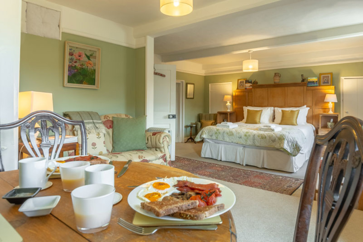 Cliff Farmhouse B&B Suite Luxury Bedroom and Full English Breakfast